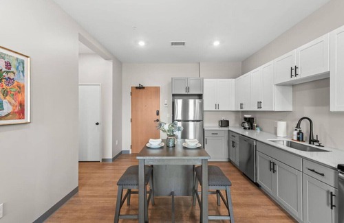 University Circle Apartamento | Stylish 1BDR | Cleveland Clinic | Free Garage