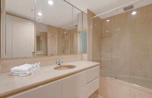 Main Beach Apartamento | Stylish 1BR Beachside Escape - Heart of Gold Coast