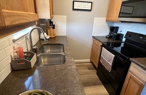 Northwest Los Angeles Heights Condominio | Stylish 1BR Condo with Pool - Medical Center Area