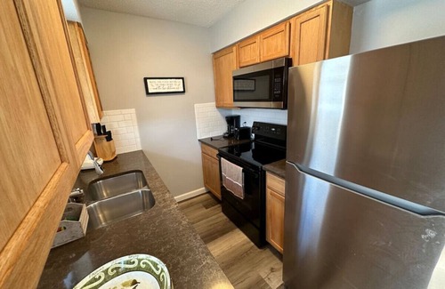 Northwest Los Angeles Heights Condominio | Stylish 1BR Condo with Pool - Medical Center Area