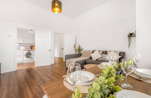 Croham Apartamento | Stylish 1BR Flat|Terrace|Free Parking|Rail Station