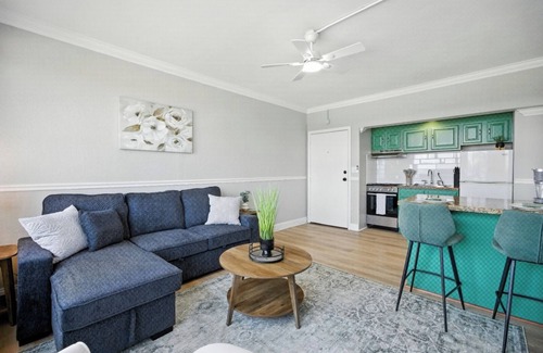 Downtown Jacksonville Apartamento | Stylish 1BR High-Rise Stadium & Arena Nearby