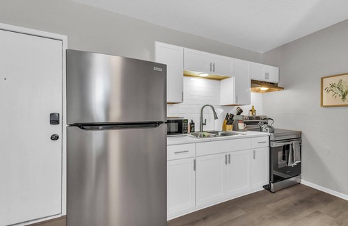 St. Joseph Apartamento | Stylish 1BR Historic Charm Meets Prime Convenience