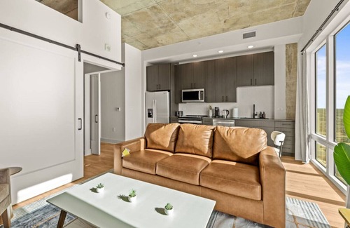 Channel District Apartamento | Stylish 1BR in Heart of Channelside