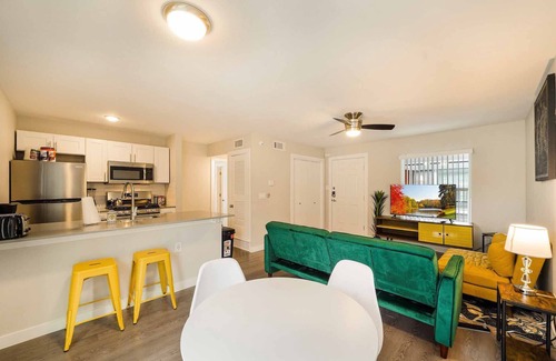 Mueller Apartamento | Stylish 1BR Near UT | Mueller | Evonify