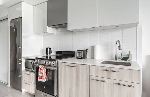 Garden District Apartamento | Stylish 1BR Studio in Toronto
