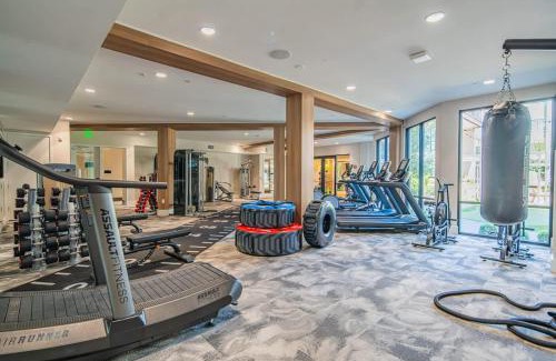 Orange Heights Apartamento | Stylish 1BR Uptown Biltmore Gym Pool Parking WD