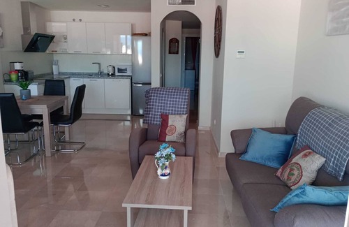 Castillo de Sabinillas Apartamento | Stylish 2 bed 2 bath property on Duquesa Fairways , 2 terraces, heated pool