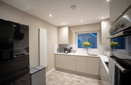 Hereford Apartamento | Stylish 2-Bed Apartment with Parking & City Access