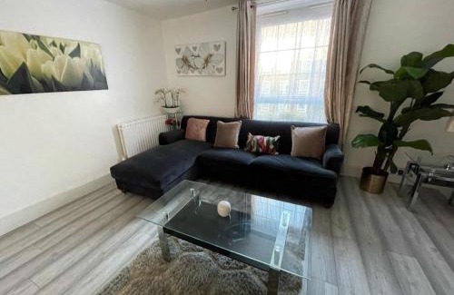 Brockley Apartamento | Stylish 2 Bed Apartment - Perfect for Couples & Families, Free Parking - Near Brockley Station, London