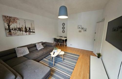 Hunton Bridge Apartamento | Stylish 2 Bed Apt - Harry Potter/Leavesden Studios/Watford/Hemel Hempstead - Families/Professionals & Contractors Welcome - Serviced Accomodation