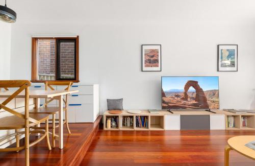 Erskineville Casa | Stylish 2-Bed Cottage in Trendy Erskineville