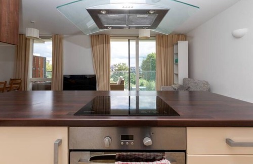 Lansbury Apartamento | Stylish 2 Bed Duplex by Canal - Bow