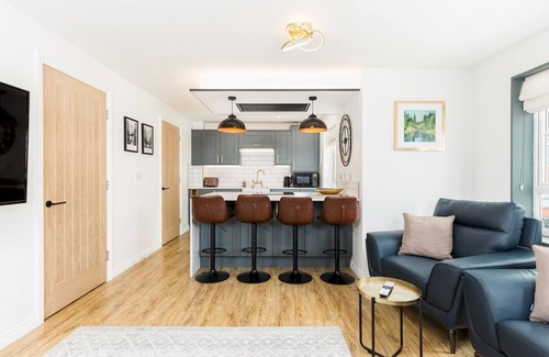 Warwick Apartamento | Stylish 2 Bed Flat in Warwick with Private Parking