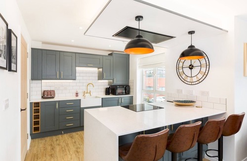 Warwick Apartamento | Stylish 2 Bed Flat in Warwick with Private Parking