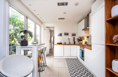 Crouch End Apartamento | Stylish 2-Bed Flat w/ Private Garden in Crouch End