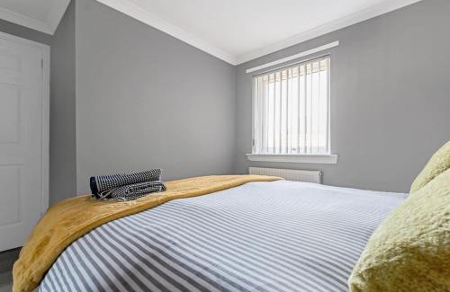 East End Apartamento | Stylish 2-Bed House Private Driveway