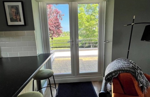 Fifield Apartamento | Stylish 2 bed in Windsor & Maidenhead