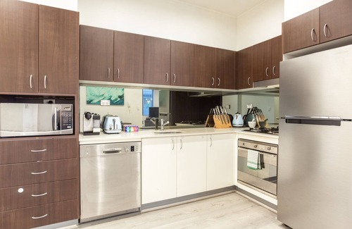 Redfern Apartamento | Stylish 2-Bed Unit with Garden Patio and Balcony
