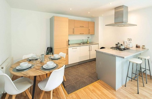 Bow Apartamento | Stylish 2-Bed with Stunning View