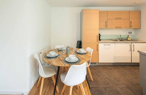 Bow Apartamento | Stylish 2-Bed with Stunning View
