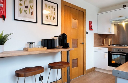 Newton Mearns Casa | Stylish 2 Bedroom home in Glasgow
