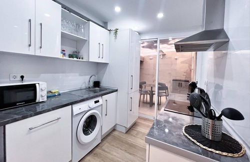 Palma-Palmilla Apartamento | Elegante apartamento 2 hab., cerca del centro, Wi-Fi y aire acondicionado