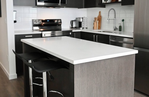 Fleetwood Apartamento | Premium 2br Boho style stay | Central Location | Sleeps 4