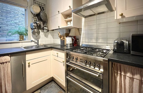 St. Helen's Apartamento | Elegante apartamento de 2 dormitorios con jardín - 10 minutos a Portobello