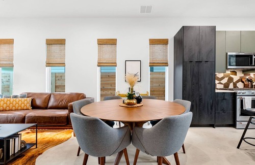 South Manchaca Casa | Stylish 2 bedroom Retreat in South Austin