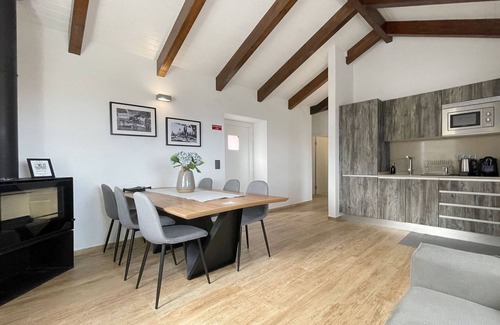 Calheta Casa | Stylish 2 Bedroom Stone House With Stunning Views, São Jorge, Azores (Vista)