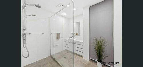 South Perth Apartamento | Stylish 2-BR Apartment in the Heart of South Perth