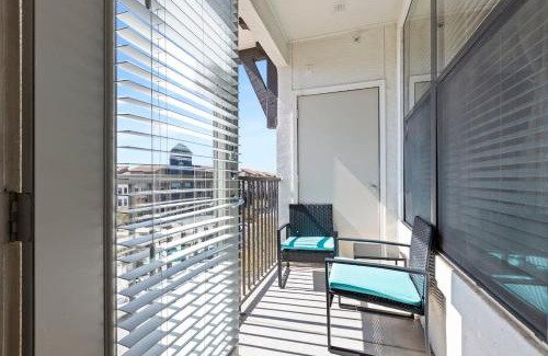 Frisco Apartamento | Stylish 2B near Legacy West Wi-Fi Fitness Pool 2449