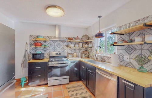 Fair West Casa | Stylish 2bd/1ba + Office & Yard
