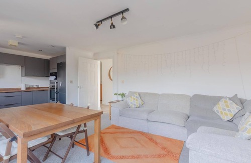 St. Dunstan's Apartamento | Stylish 2BD Flat in Historic Neighbourhood, London