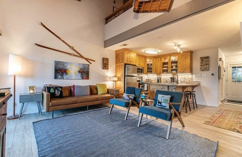 Carnelian Woods Condominio | Stylish 2BD in Carnelian Bay