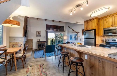 Carnelian Woods Condominio | Stylish 2BD in Carnelian Bay