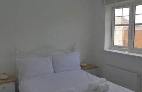 Eastleigh Apartamento | Stylish 2BD Perfect for Couples Eastleigh