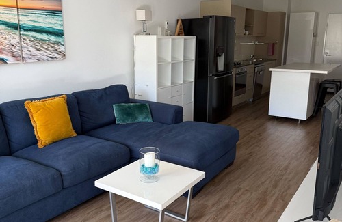 Bulimba Apartamento | Stylish 2BR/2BA Apt with Pool access in Central Bulimba