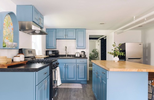 Logan Square Apartamento | Stylish 2BR Apt in Irving Park