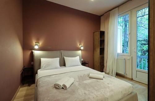 Vake Apartamento | Stylish 2BR Apt in Vake Central Tbilisi By Wehost
