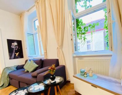 Schottenfeld Apartamento | Stylish 2BR Apt Prime Location by Westbahnhof
