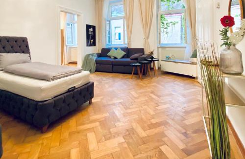Schottenfeld Apartamento | Stylish 2BR Apt Prime Location by Westbahnhof