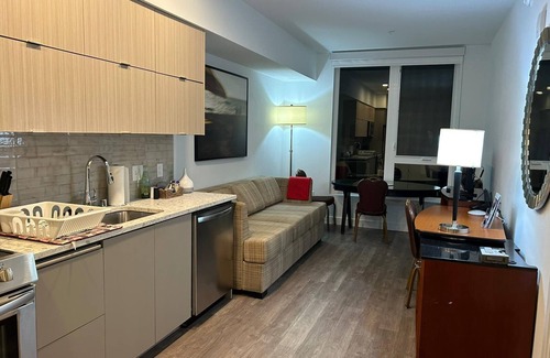 Koreatown Hotel | Stylish 2BR Boutique Apartment Prime Location with AC, Gym & WiFi