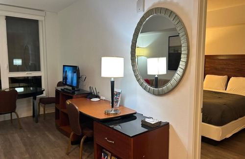 Koreatown Hotel | Stylish 2BR Boutique Apartment Prime Location with AC, Gym & WiFi