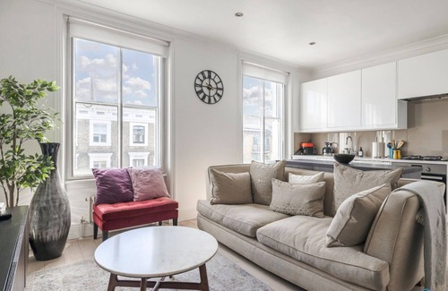 Redcliffe Apartamento | Stylish 2BR Chelsea Penthouse w/ Private Rooftop