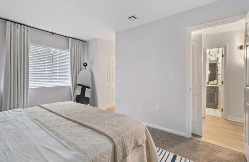 Charlotte Apartamento | Stylish 2BR Condo near Uptown and NoDa