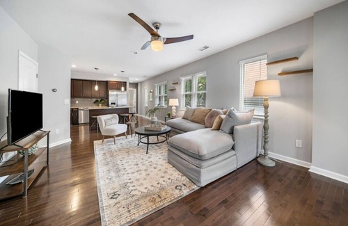 Mount Auburn Apartamento | Stylish 2BR near City Center | OTR, UC, Zoo
