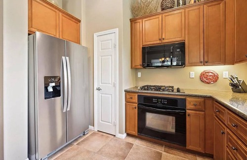 La Quinta Casa | Stylish 2BR w Spa Patio
