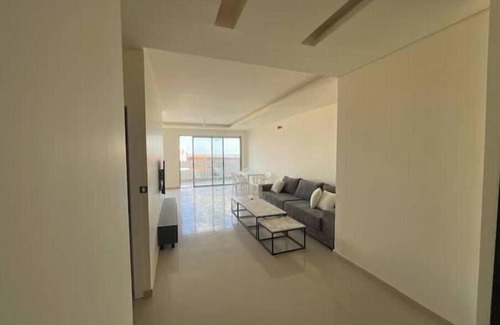 Safra Apartamento | Stylish 3-BDR Apt with Terrace